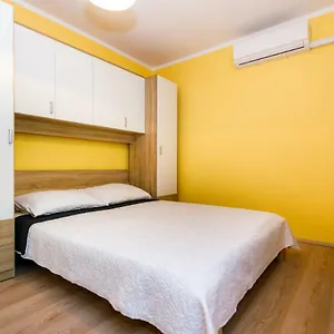 apartman-jezevac.primorje-gorskikotar.com/
